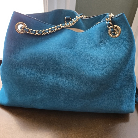 Gucci Medium Pebbled Suede Shoulder Bag - Picture 8 of 9